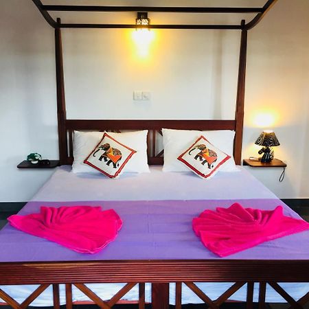 Sanjula Apartments Hikkaduwa Dış mekan fotoğraf
